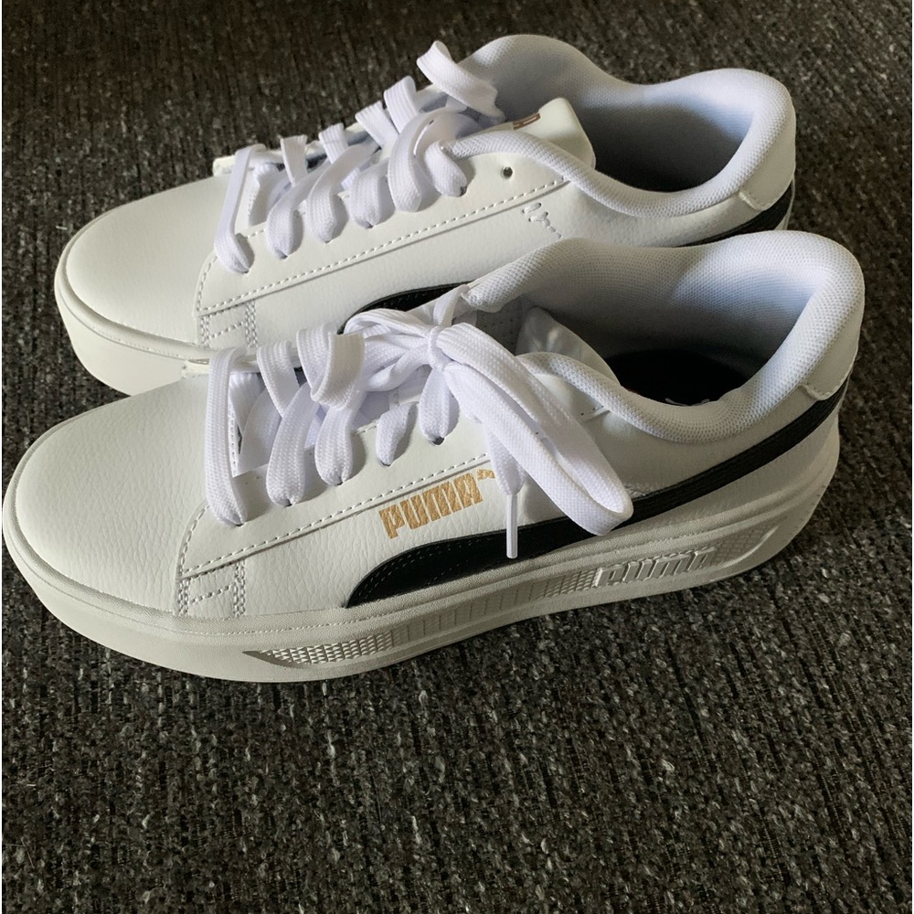 NEW Smash V3 Platform Sneaker (Women) 7
